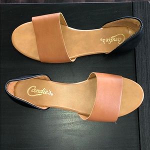 Candie’s flat sandals